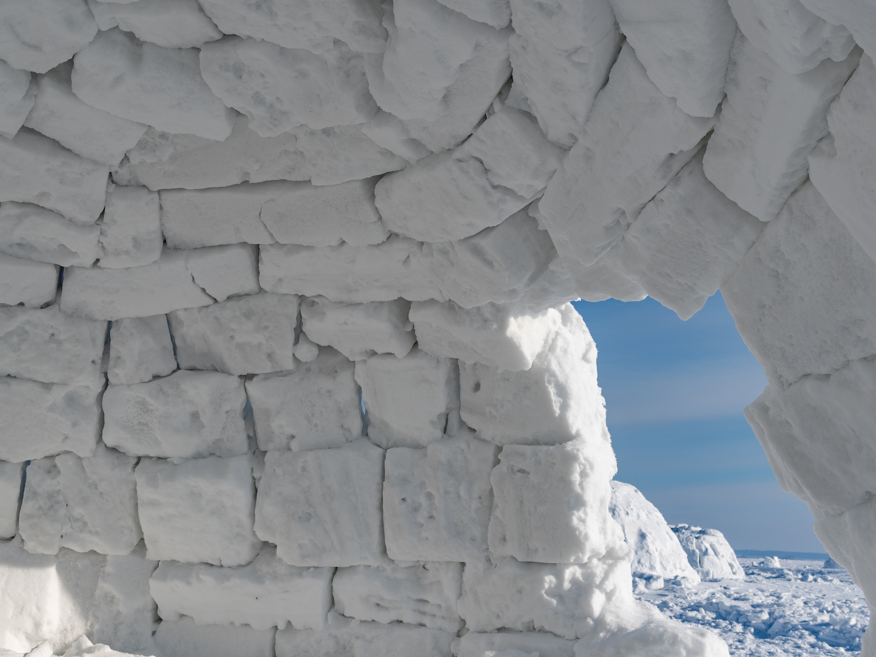 Prendre l'apéritif dans un igloo