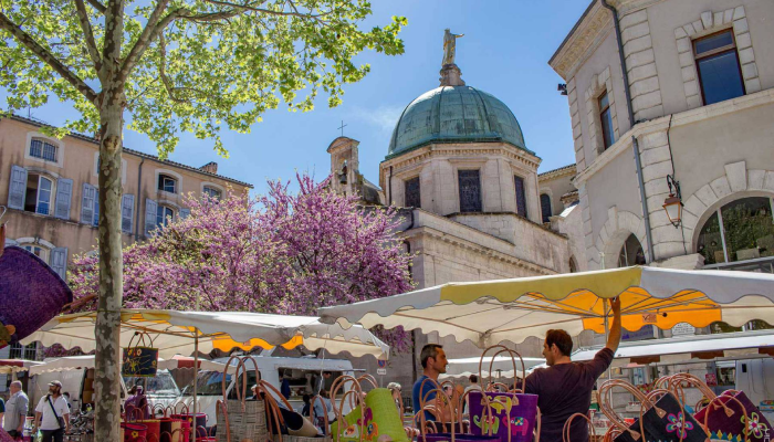 marché apt luberon